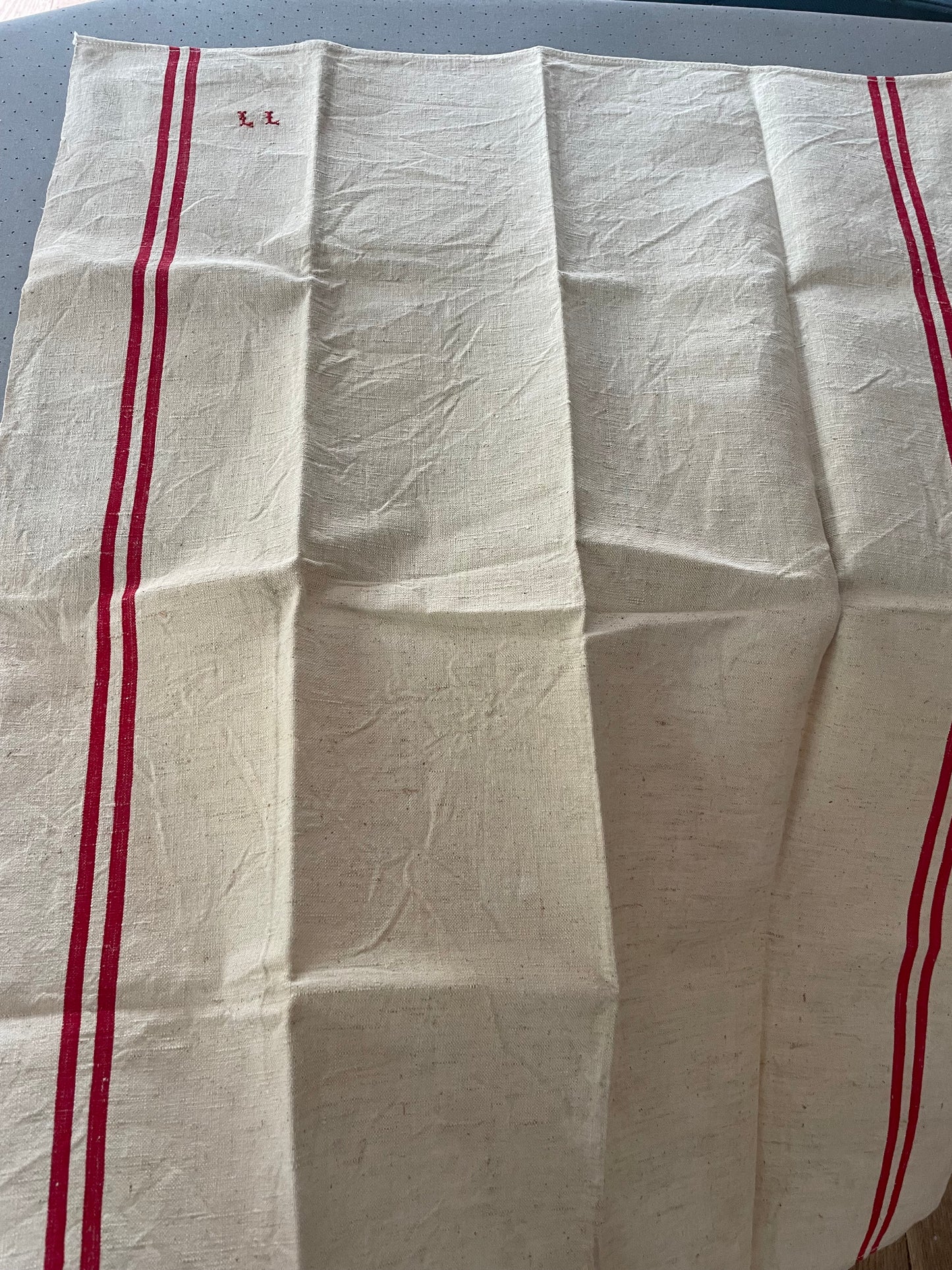 L L. Antique French Torchon